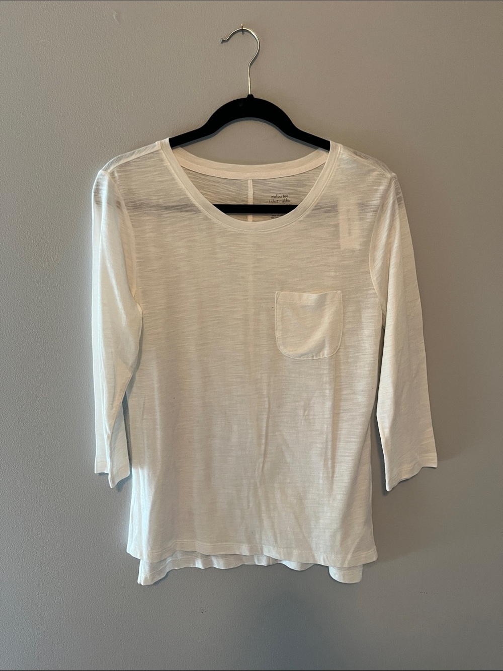 Women's White Pocket Long-Sleeve Tee - Classic Crewneck